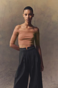 Naim, bronze knit crop top