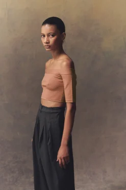 Naim, bronze knit crop top