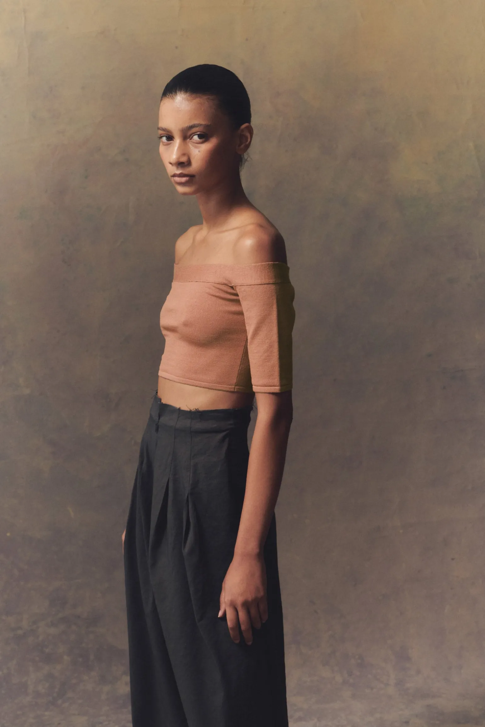 Naim, bronze knit crop top