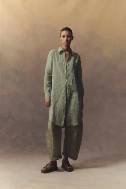 Rami, long shirt in light blue ramie