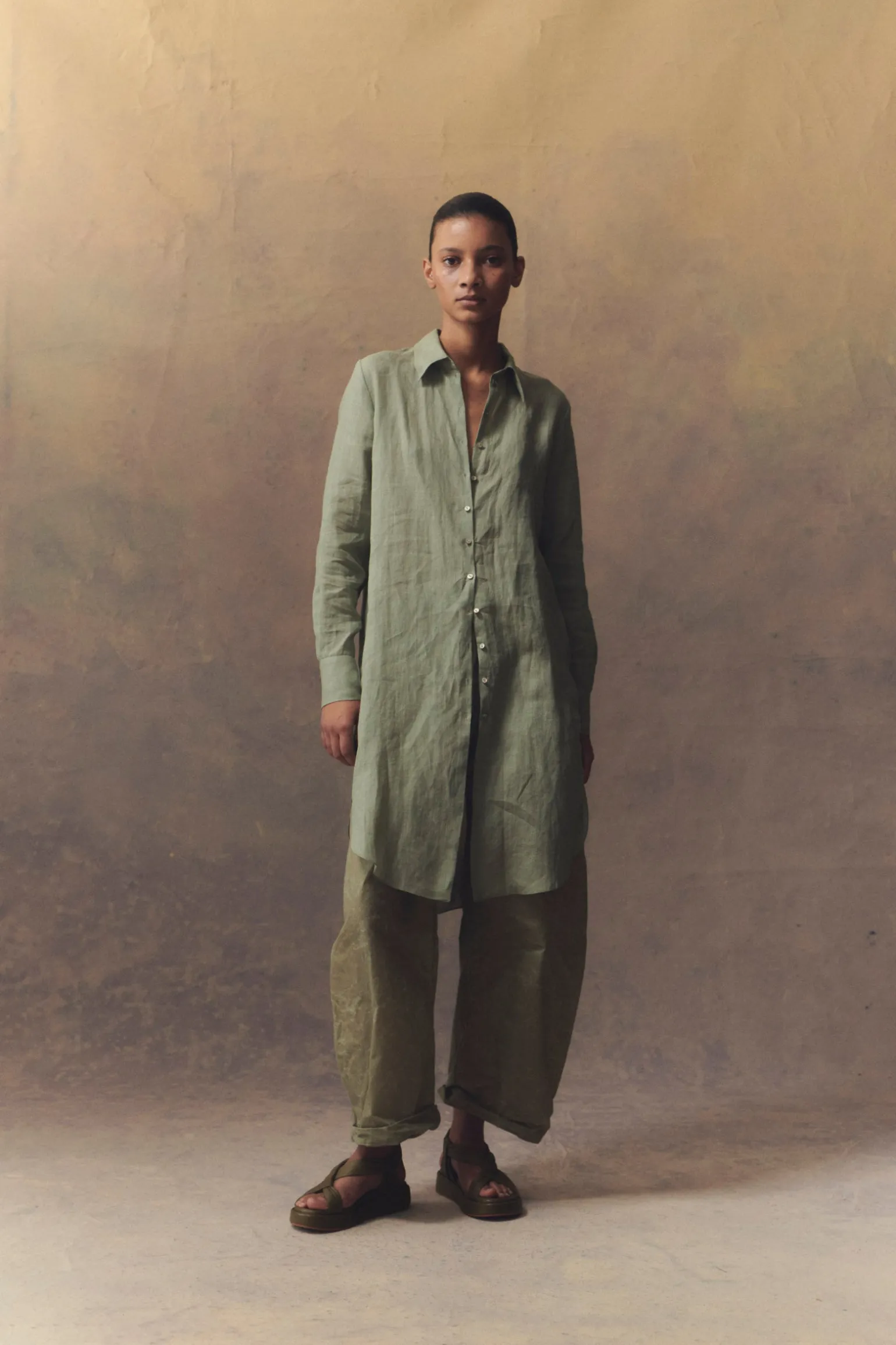 Rami, long shirt in light blue ramie
