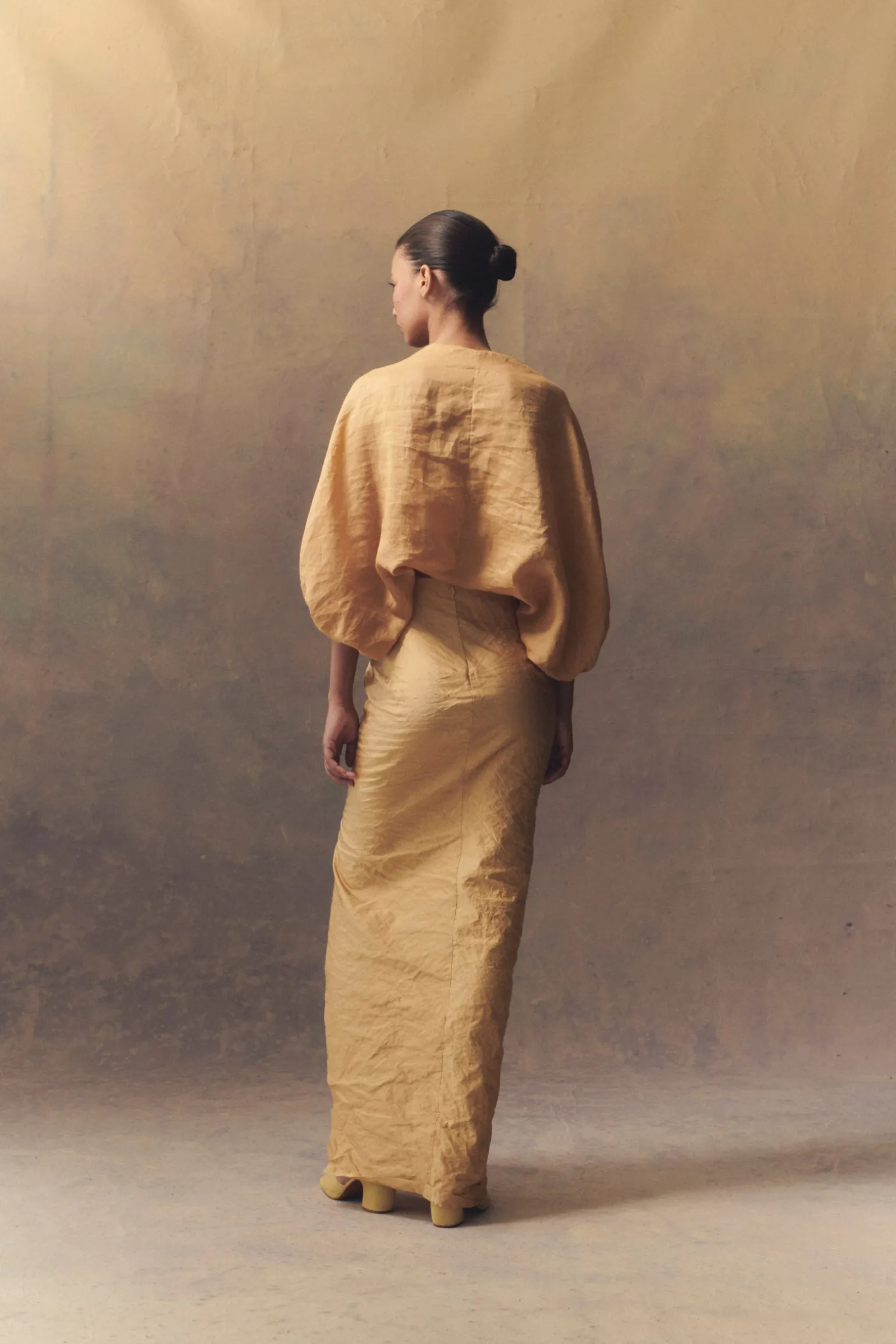 Rami, short jacket in peach ramie
