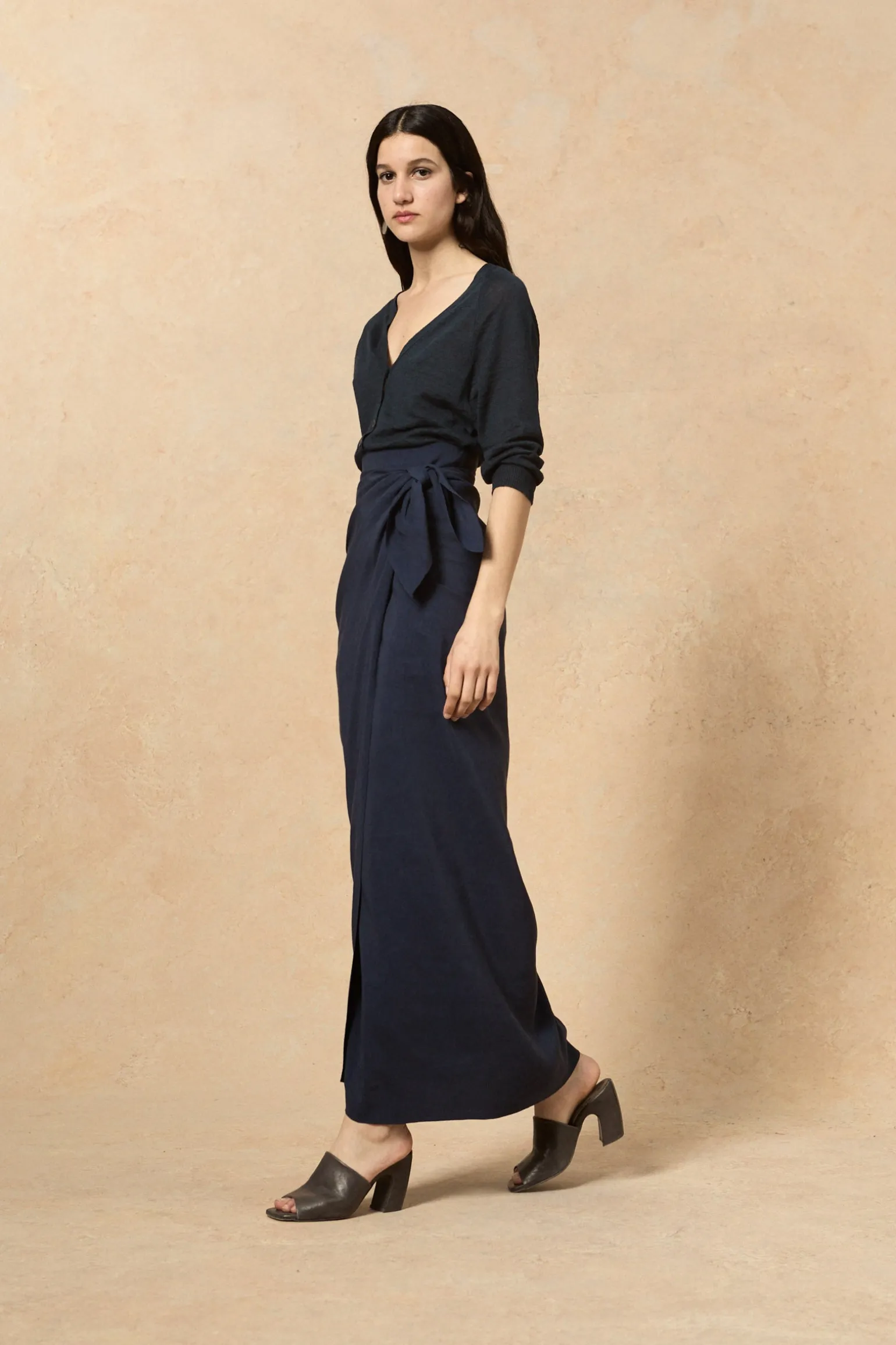 Rinen, navy linen cardigan