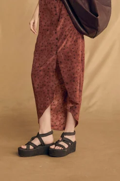 Ryo, dark brown platform sandal