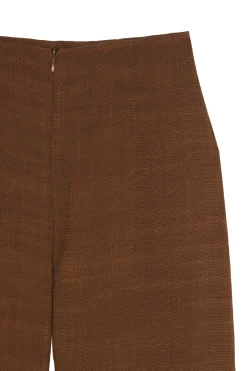 Saga, cinnamon pants