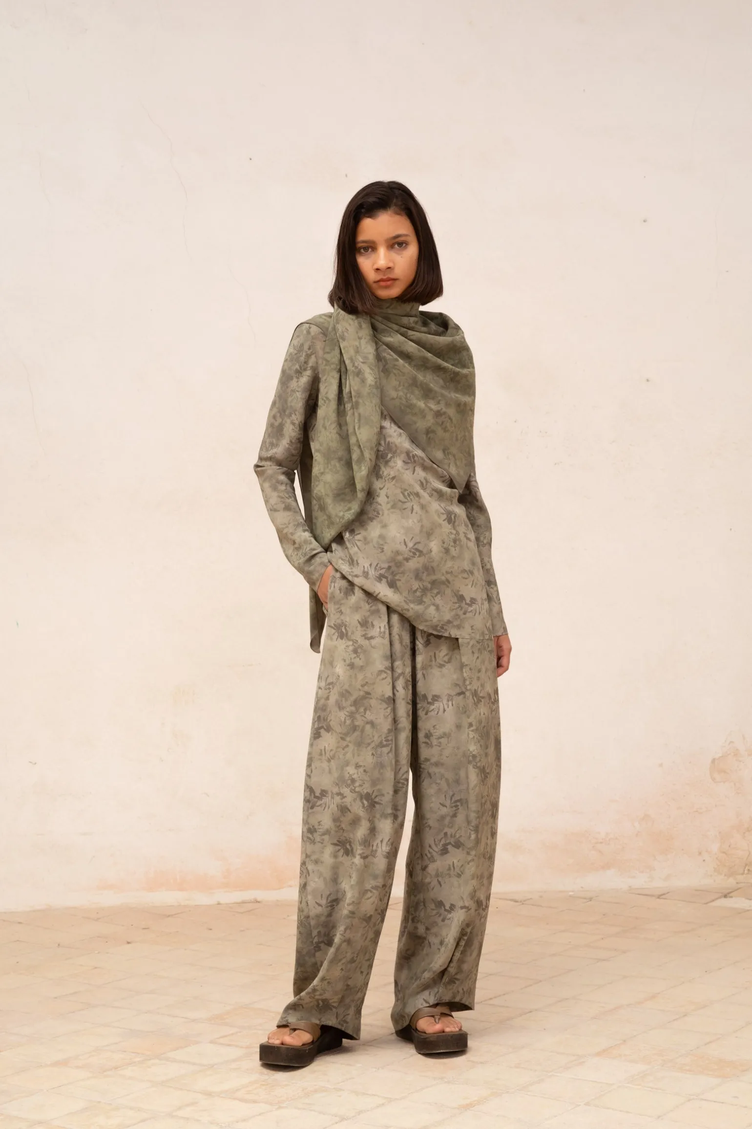 Salma, herba print silk pants