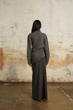 Snow, black wool and cashmere turtleneck