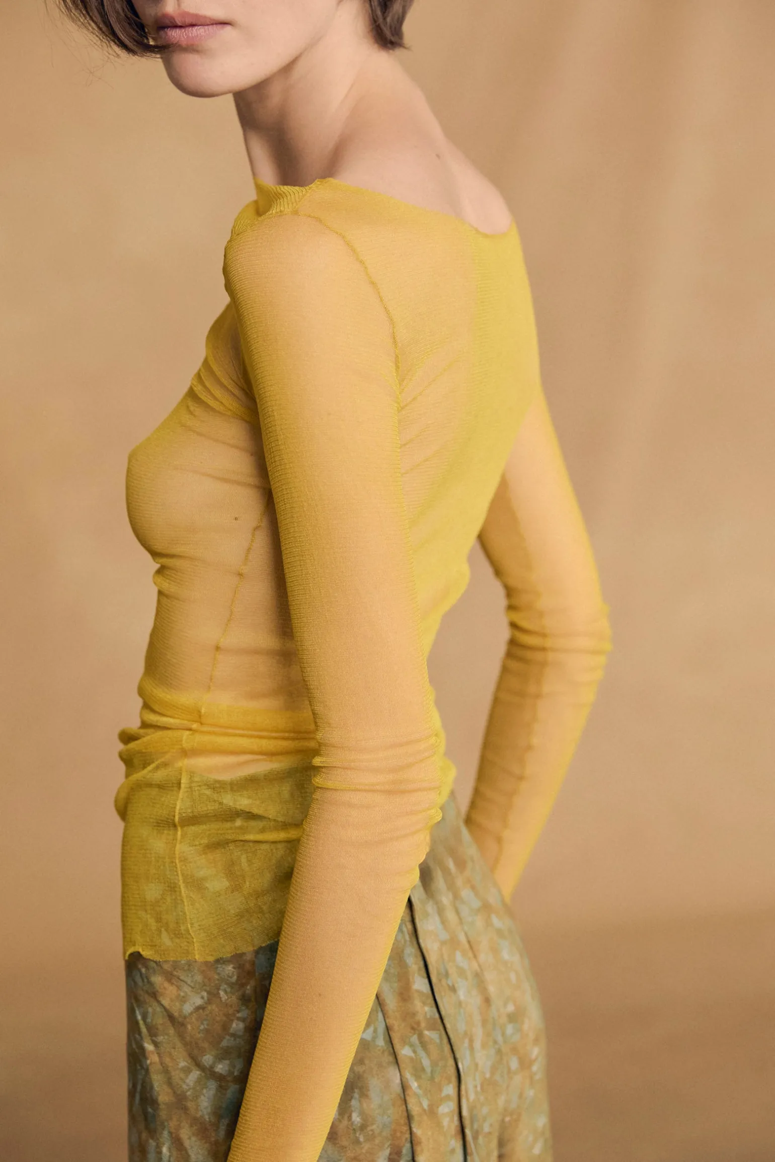 t de tul, tulle top jaune