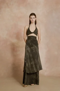 Tie, fade black and green stretch silk top