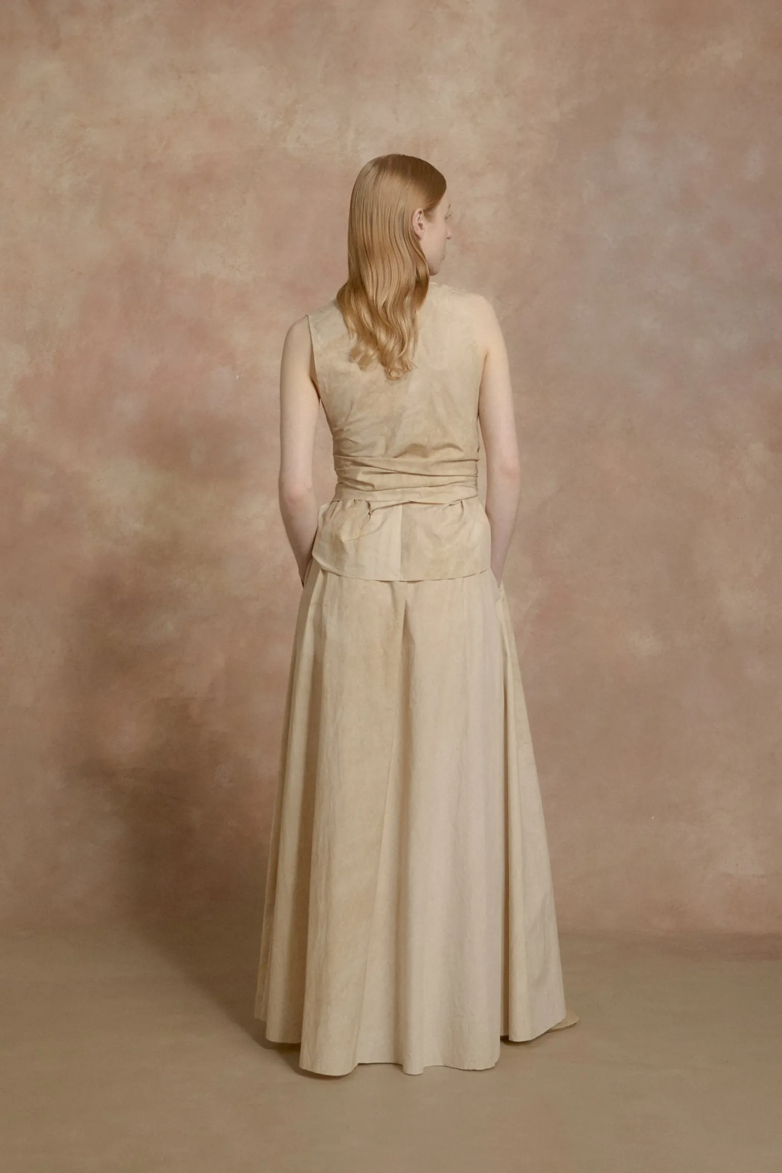 Yoko, fade beige top
