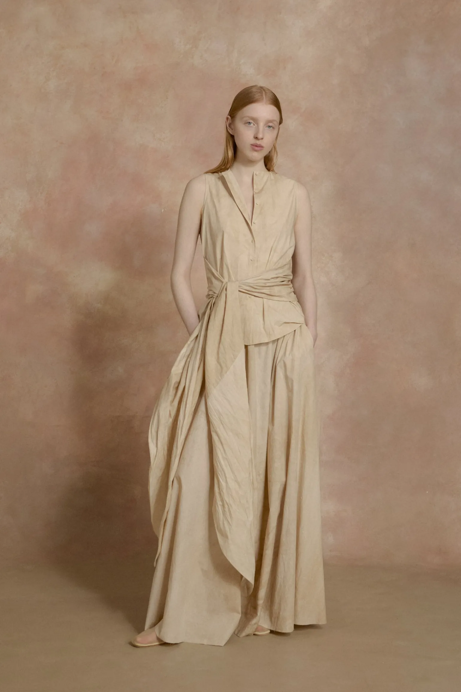 Yoko, fade beige top